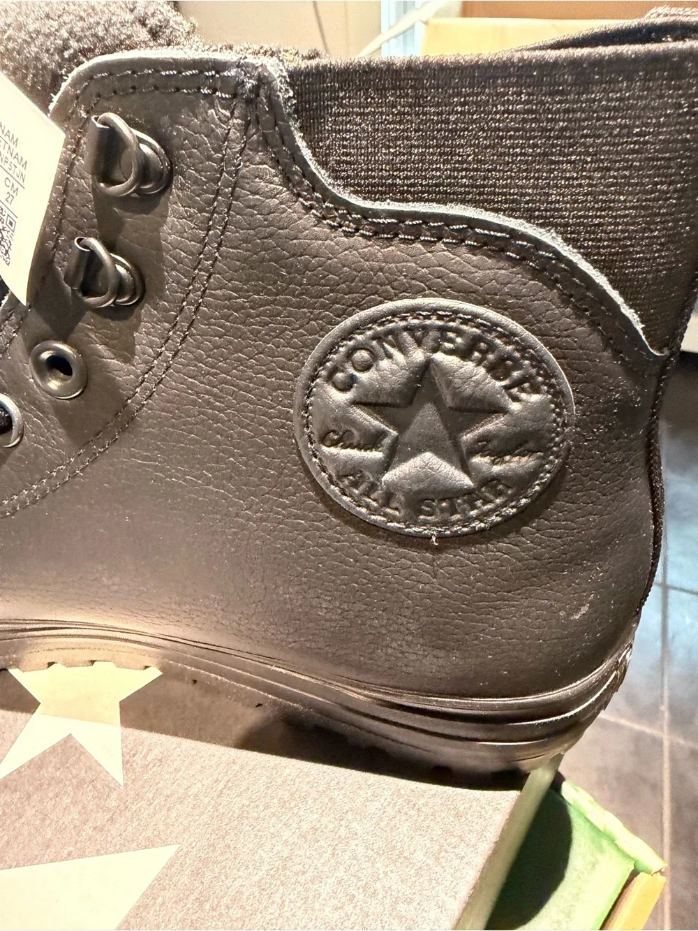 Converse all black
